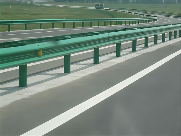 葫芦岛高速护栏板守护安全广泛应用于多个行业